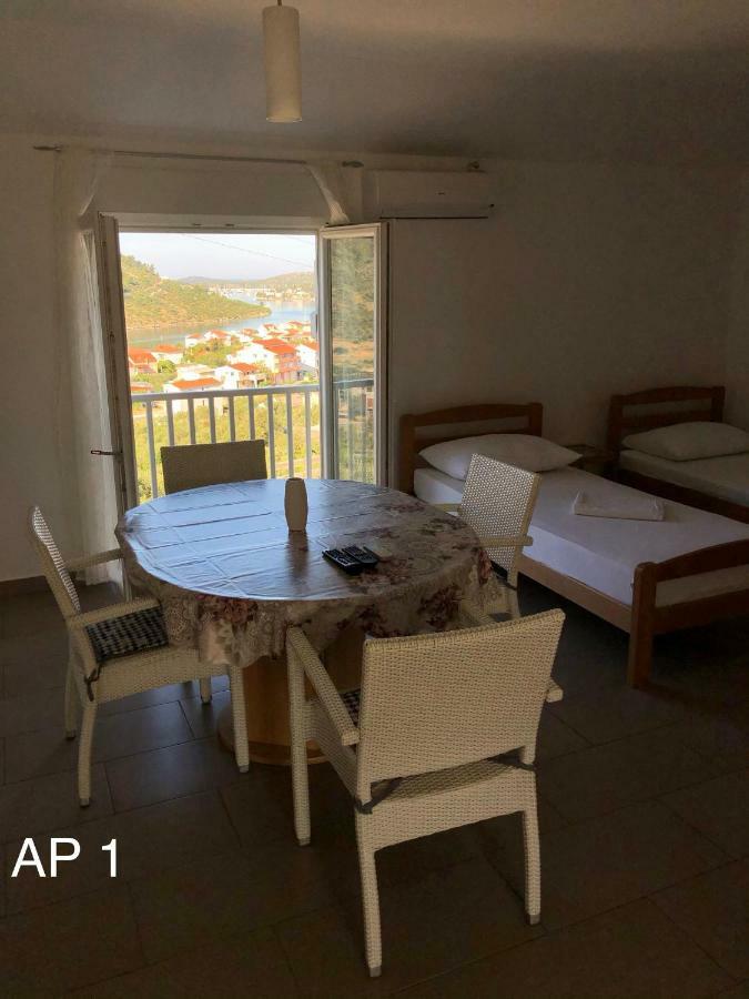 Apartments Zora Rogoznica Kültér fotó